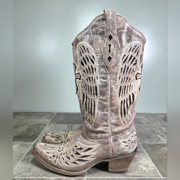Y2K CORRAL WING & CROSS DISTRESSED WESTERN SEQUIN BOOTS. - Picture 5 of 12
